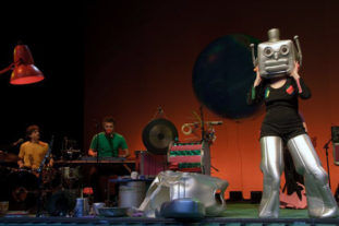 MUSIC_adrianapartimpim_sp_f_002 400