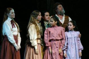 THEATHER_DSC00413 400