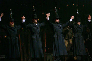 THEATHER_DSC00958 400