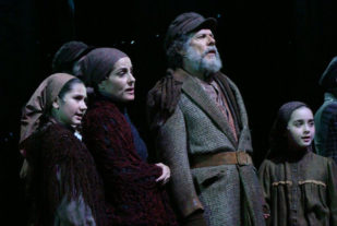 THEATHER_DSC01159 400