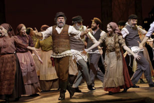 THEATHER_Violinista_Festa 400