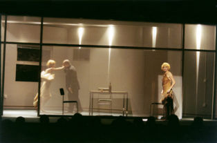 THEATHER_duas-mulheres-teatro-02